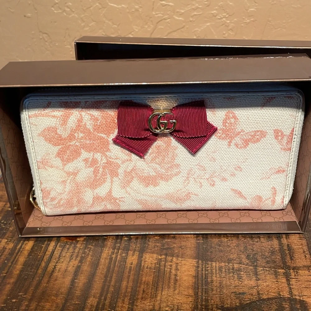 Gucci Guccissima Pink and Cream Floral Wallet with box - Picture 14 of 16